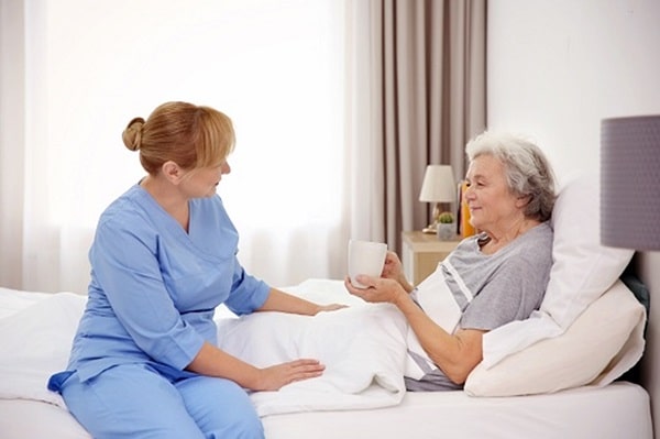 خطرات زخم بستر سالمندان: مراقبت و درمان سریع